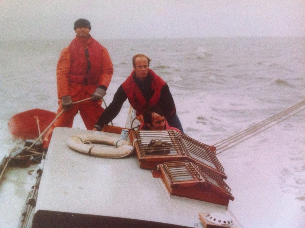 Jung-Christian (links) beim Tjalk-Segeln auf dem Wattenmeer