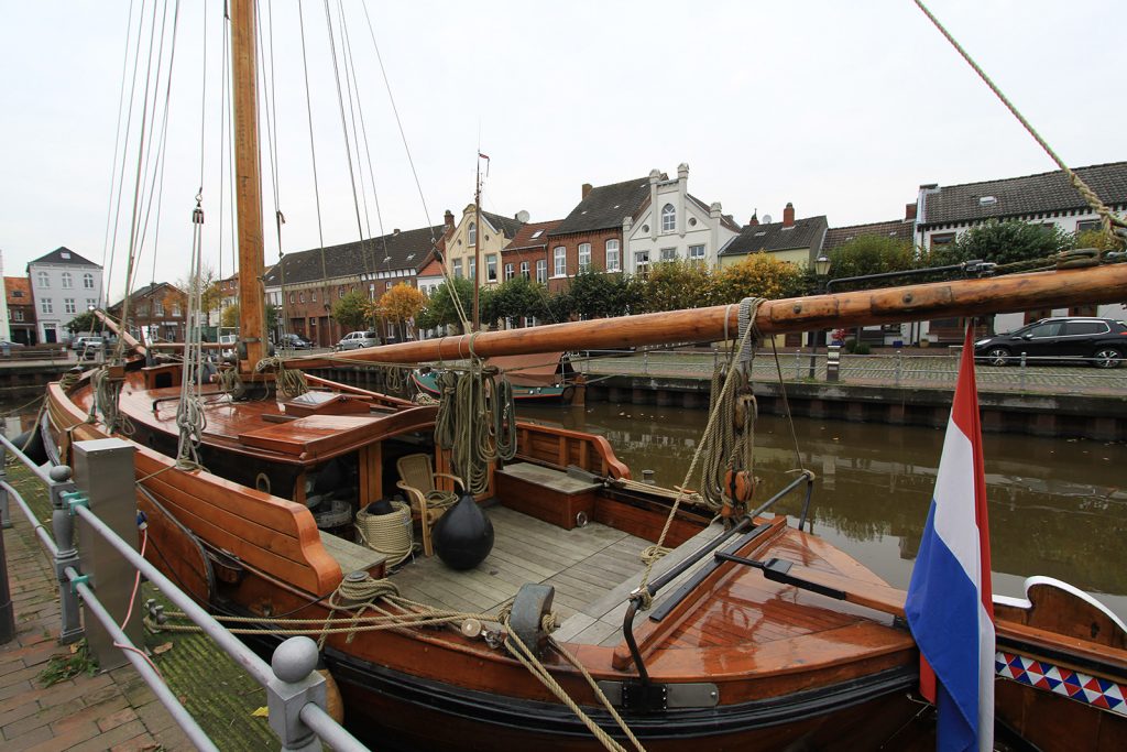 Ein wunderschönes Schiff im Alten Hafen Weener